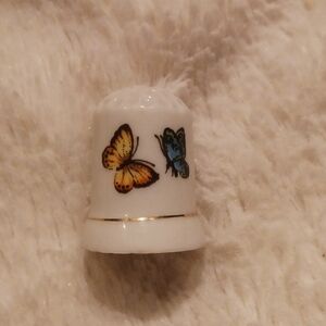 Butterfly Design Porcelain Thimble - White